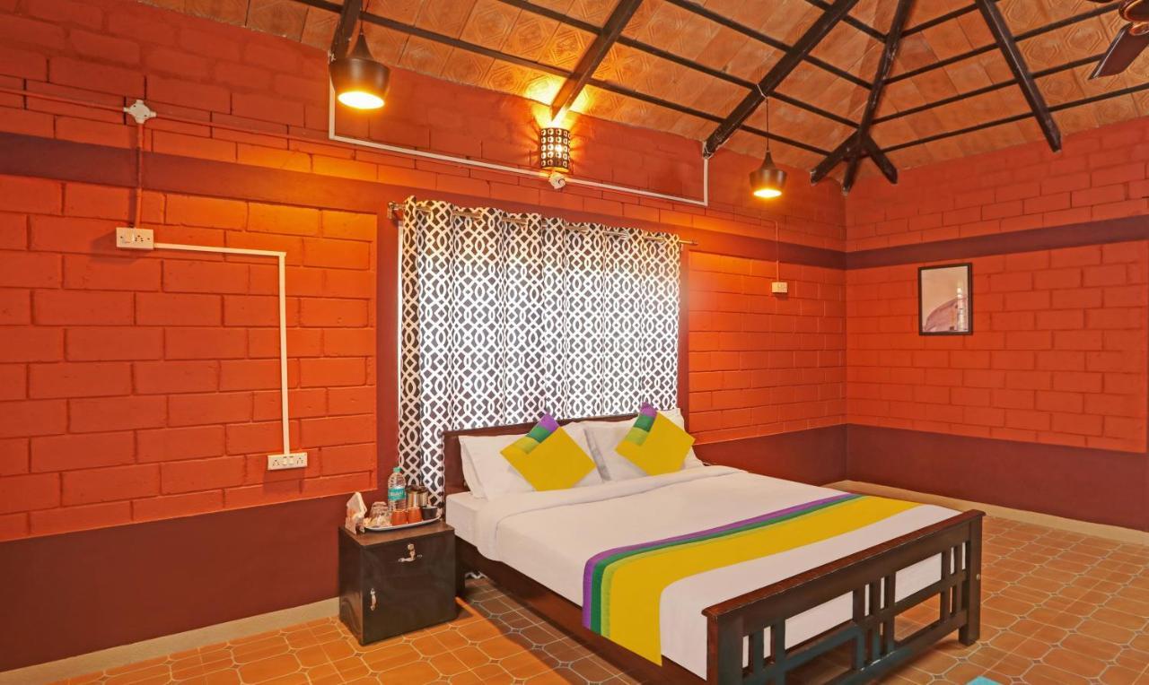 Hotel Allaranda Homestay Madikeri Bagian luar foto