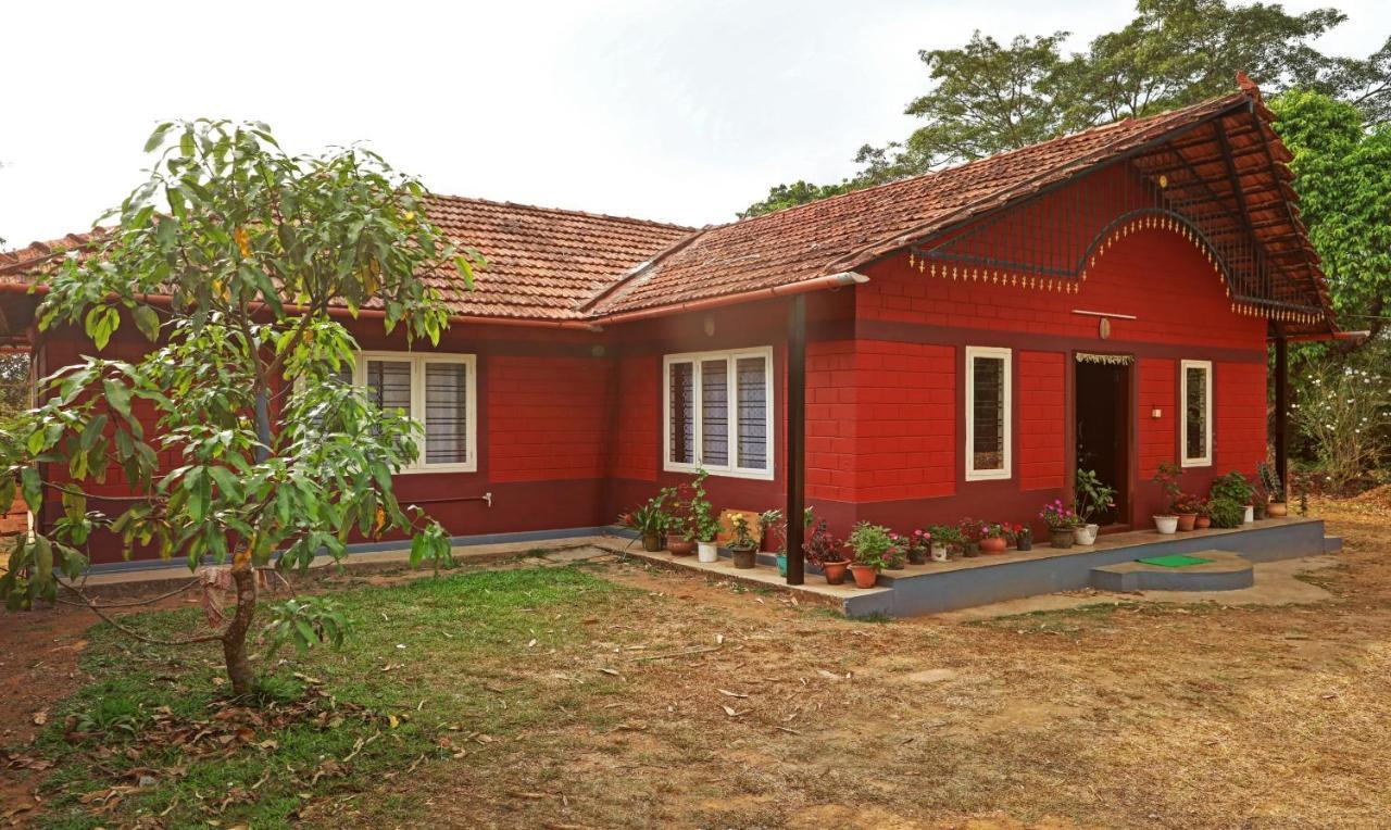 Hotel Allaranda Homestay Madikeri Bagian luar foto
