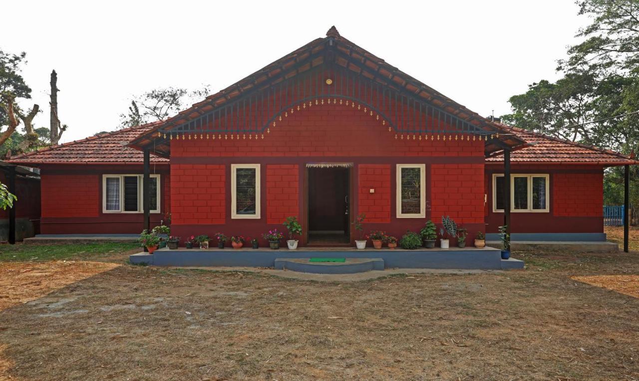 Hotel Allaranda Homestay Madikeri Bagian luar foto