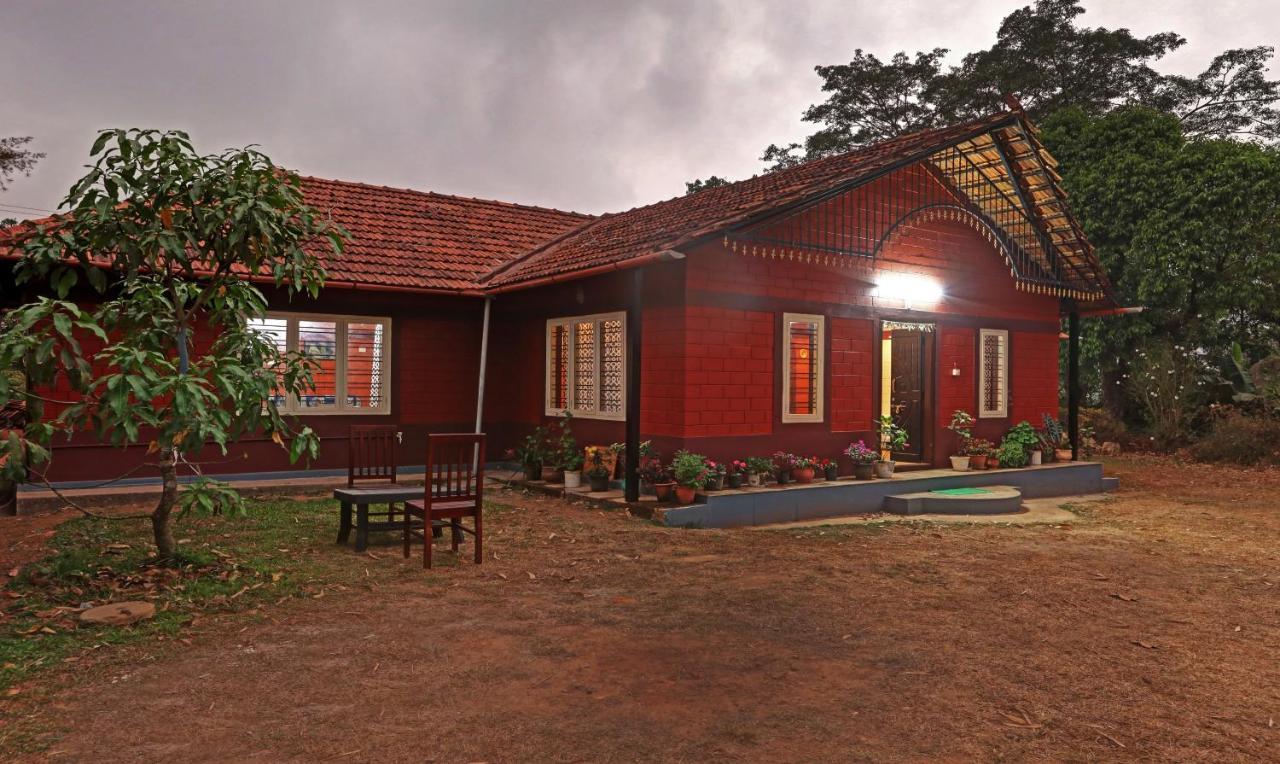 Hotel Allaranda Homestay Madikeri Bagian luar foto